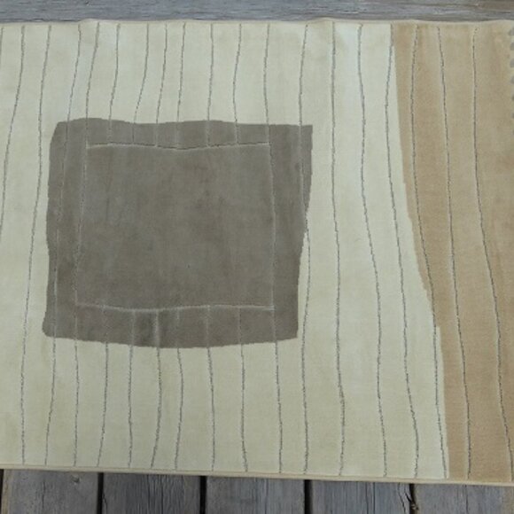 Unique Serge Lesage Mat - 27" x 44" - Picture 2 of 2